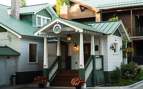 Huff House Inn And Cabins